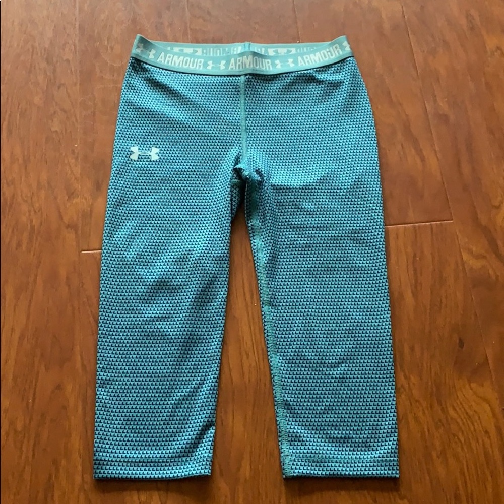 Girls Athletic Under Armour Capris